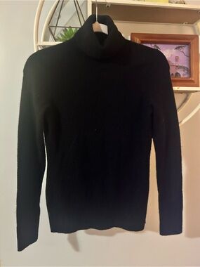 Sutton Cashmere Women’s S Small Black Turtleneck Sweater